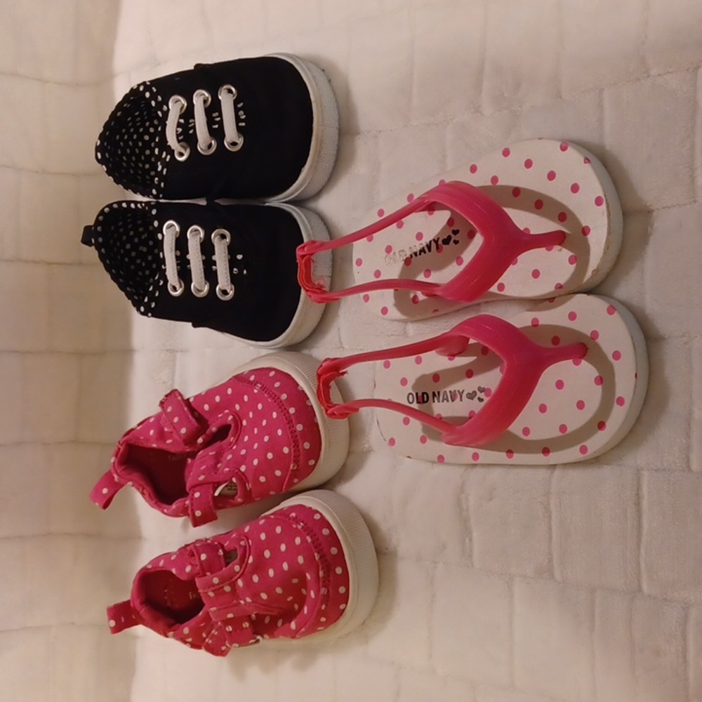 Old Navy Granamials Faded Glory size 4 shoes